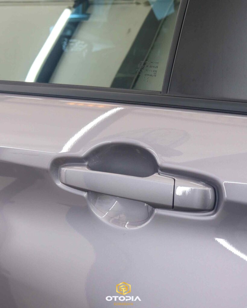 Hasil coating mobil di Otopia Surabaya. Coating terbaik di surabaya